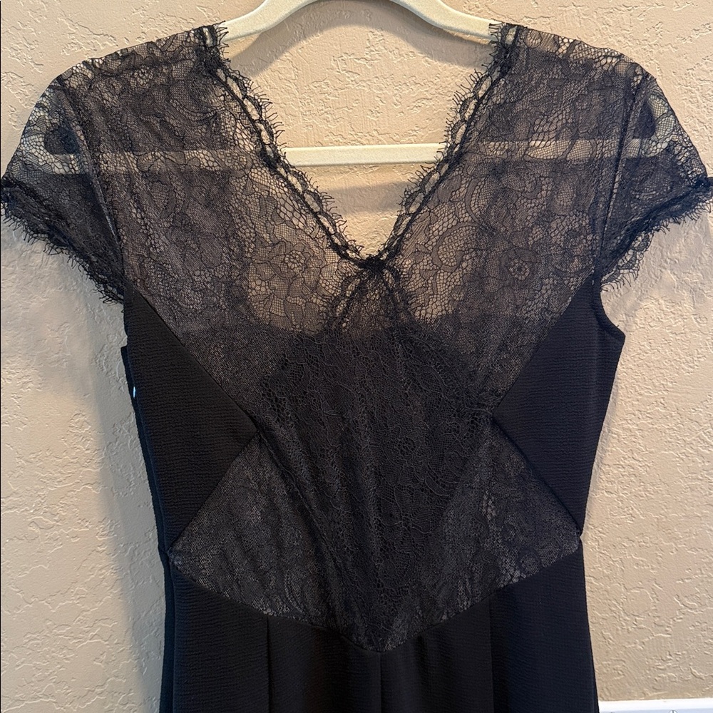 BCBG MaxAzria Black Lace Julia Crepe Gown Size 2 NEW - Picture 17 of 17